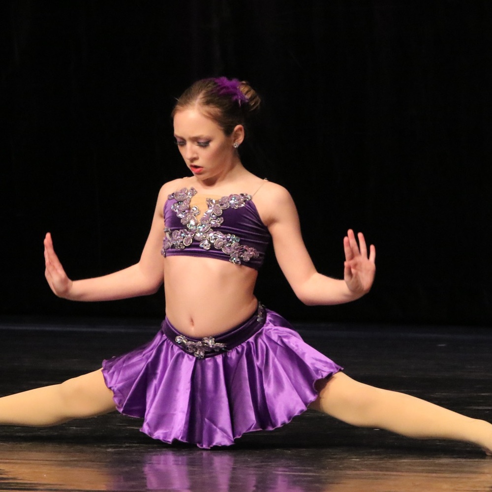 Size medium child 2 piece lyrical costume